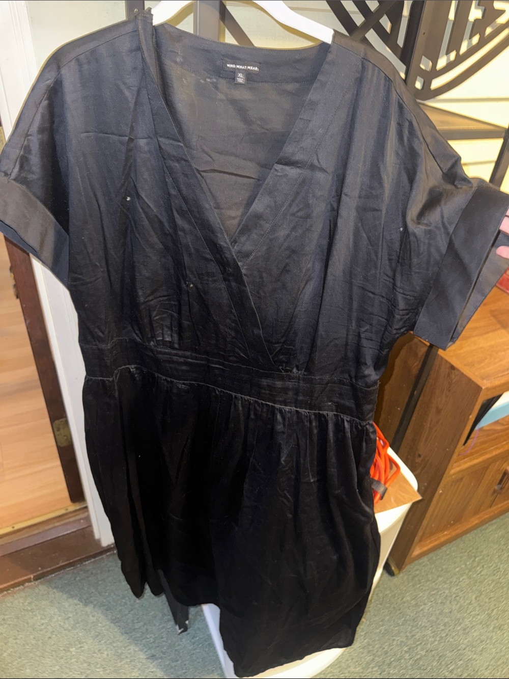 Who What Wear Black V-Neck Tunic Dress
